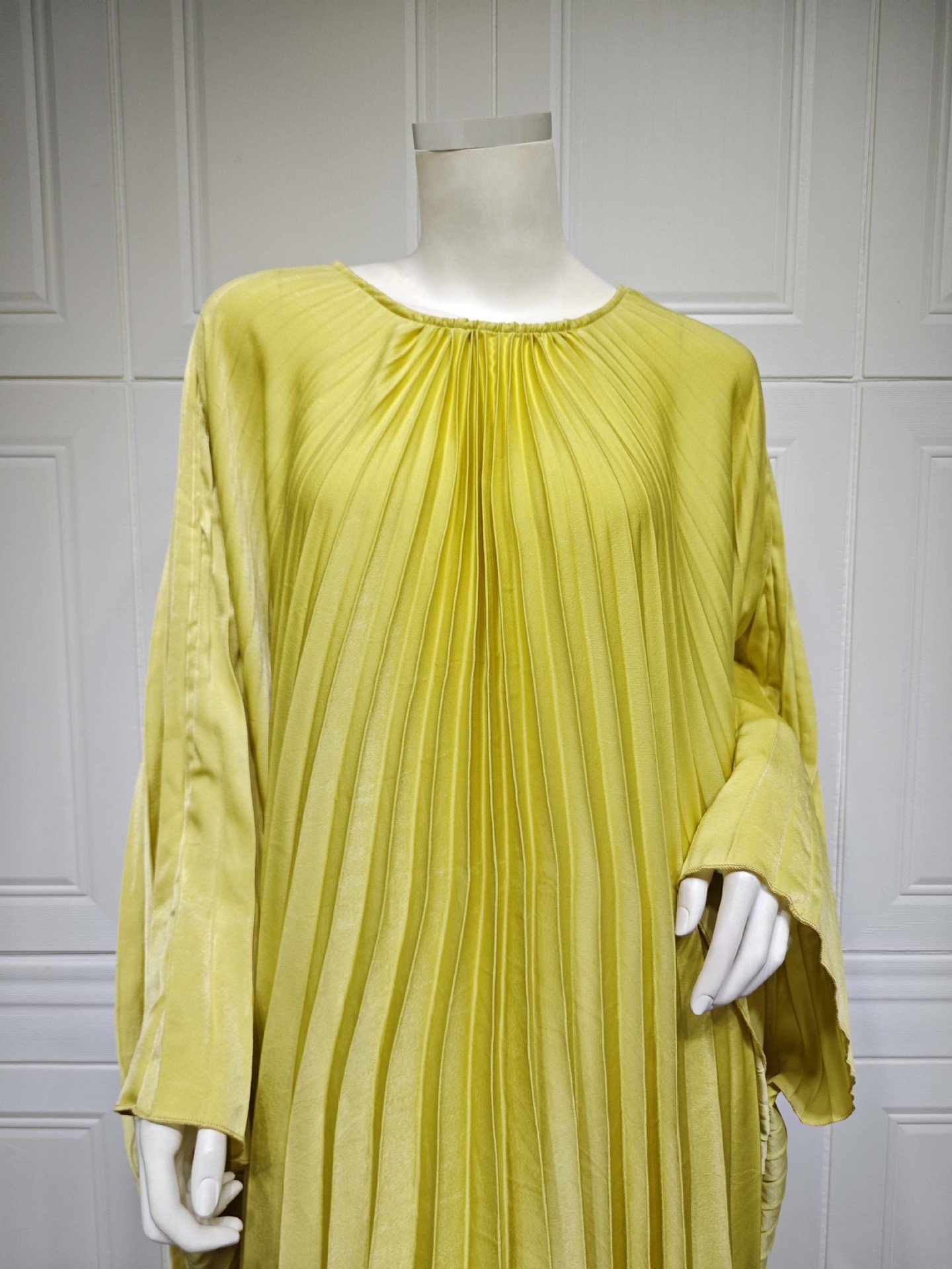2024 Arab Dubai Muslim fashion street abaya pullover pleated robe big plus-size dress