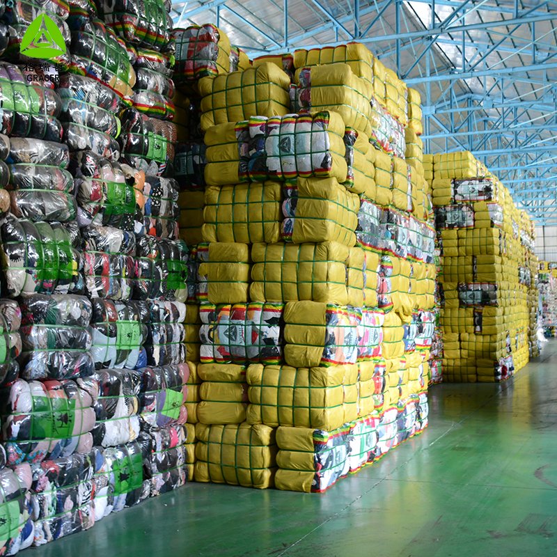 hot selling thrift women used clothes bales second hand velvet clothing in canada