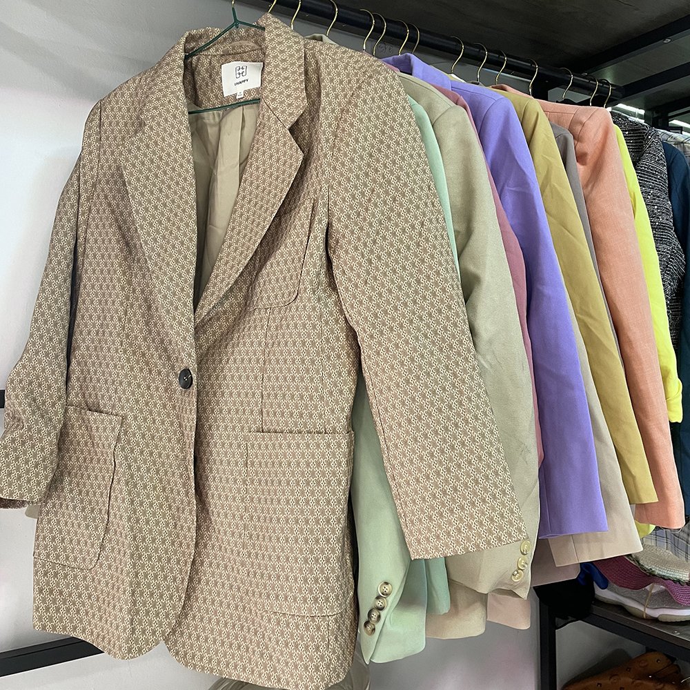 Best selling in Southeast Asia Autumn winter Used Clothes Women's Wuit Coats Women Coat Second Hand Clothing
