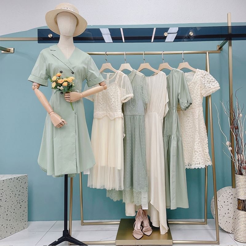 Discounted dresses for women's clothing brands Wholesale street stalls Clothes inventory second-hand women's clothing inventory