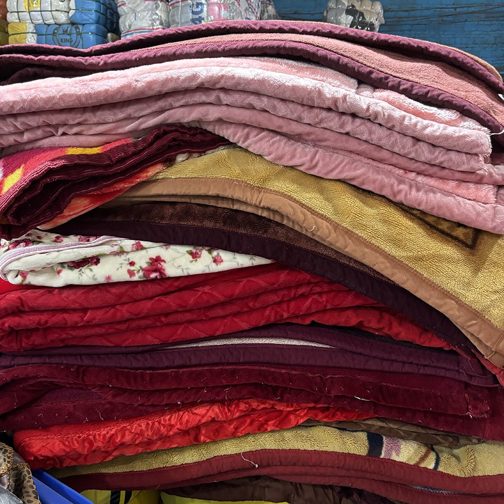 Wholesale Super Soft Korean Style Used Heavy Blanket Plush Soft Warm 2 Ply Print Bed Blanket Winter Second Hand Blanket