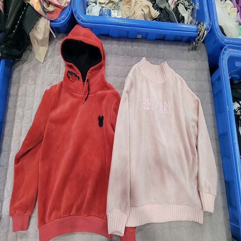Golden Velvet Sports Men's Fashion Wholesale Slim fit for women Winter Season Casual Sports suits second hand