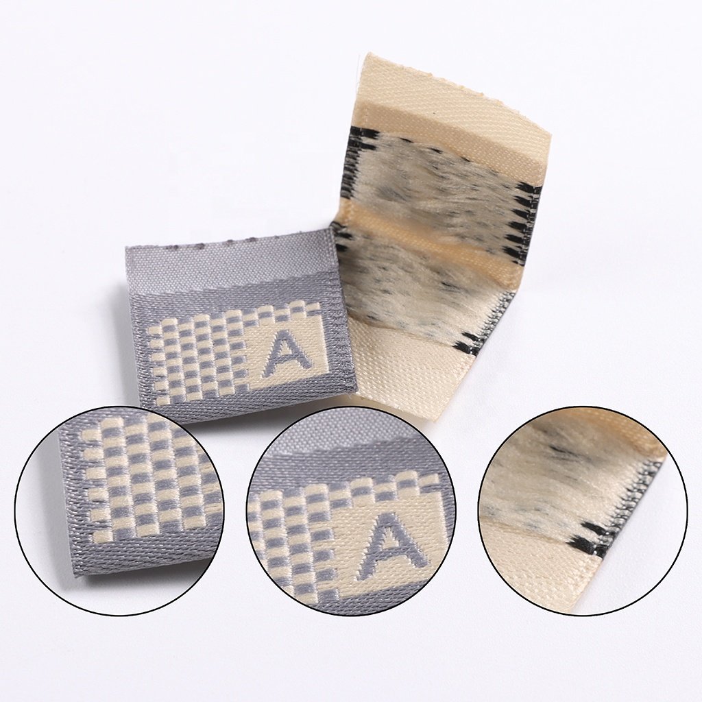 Factory Custom Polyester Brand Custom Color 100 Pcs Center Fold Clothes Woven Garment Label Neck Tag Clothing Labels