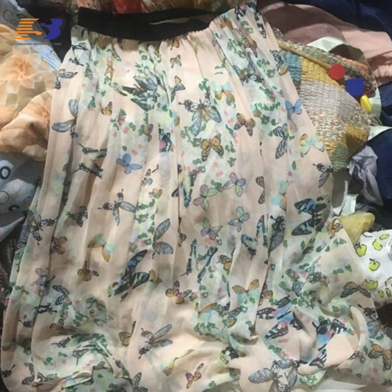 Second Hand Clothing Mixed Bales Of Container Women A Grade clothes Used Clothes In Bales