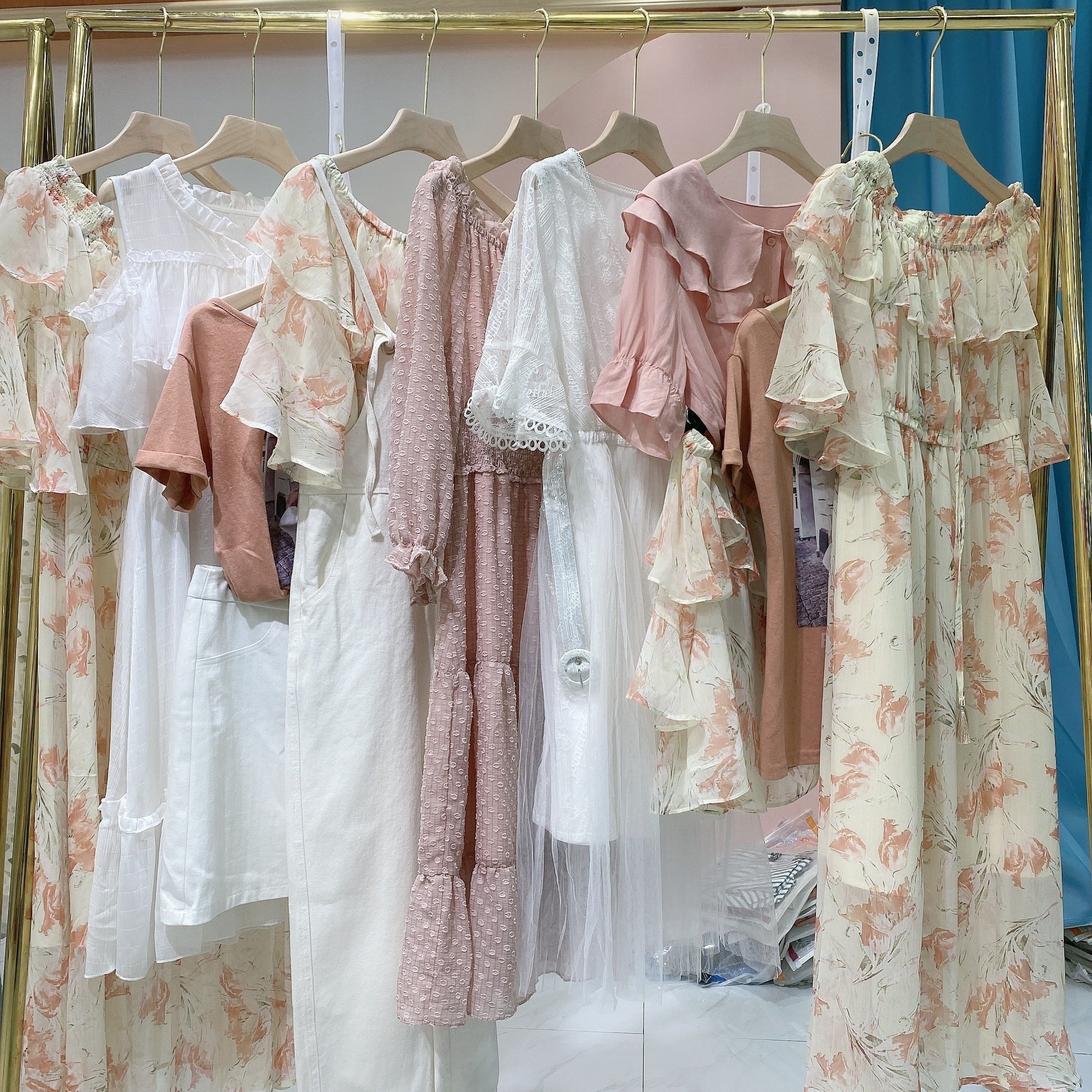 2022 new mixed big bag ladies short blouse floral lace cotton dress casual women's clothing wholesale used clothes women dress