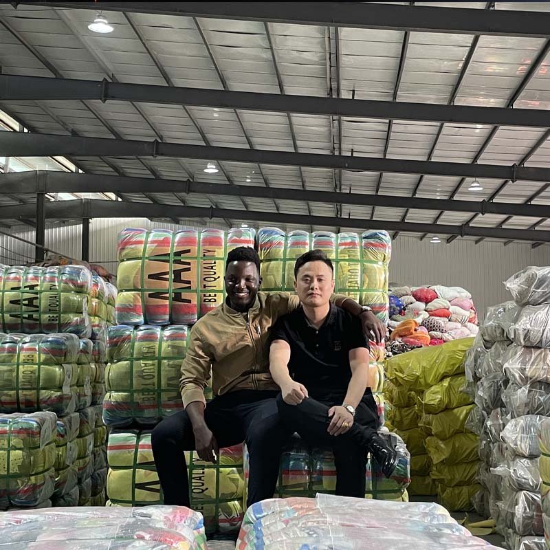 Factory Wholesale Top Quality summer Thin jeans men second hand clothing Stock clothes used clothes