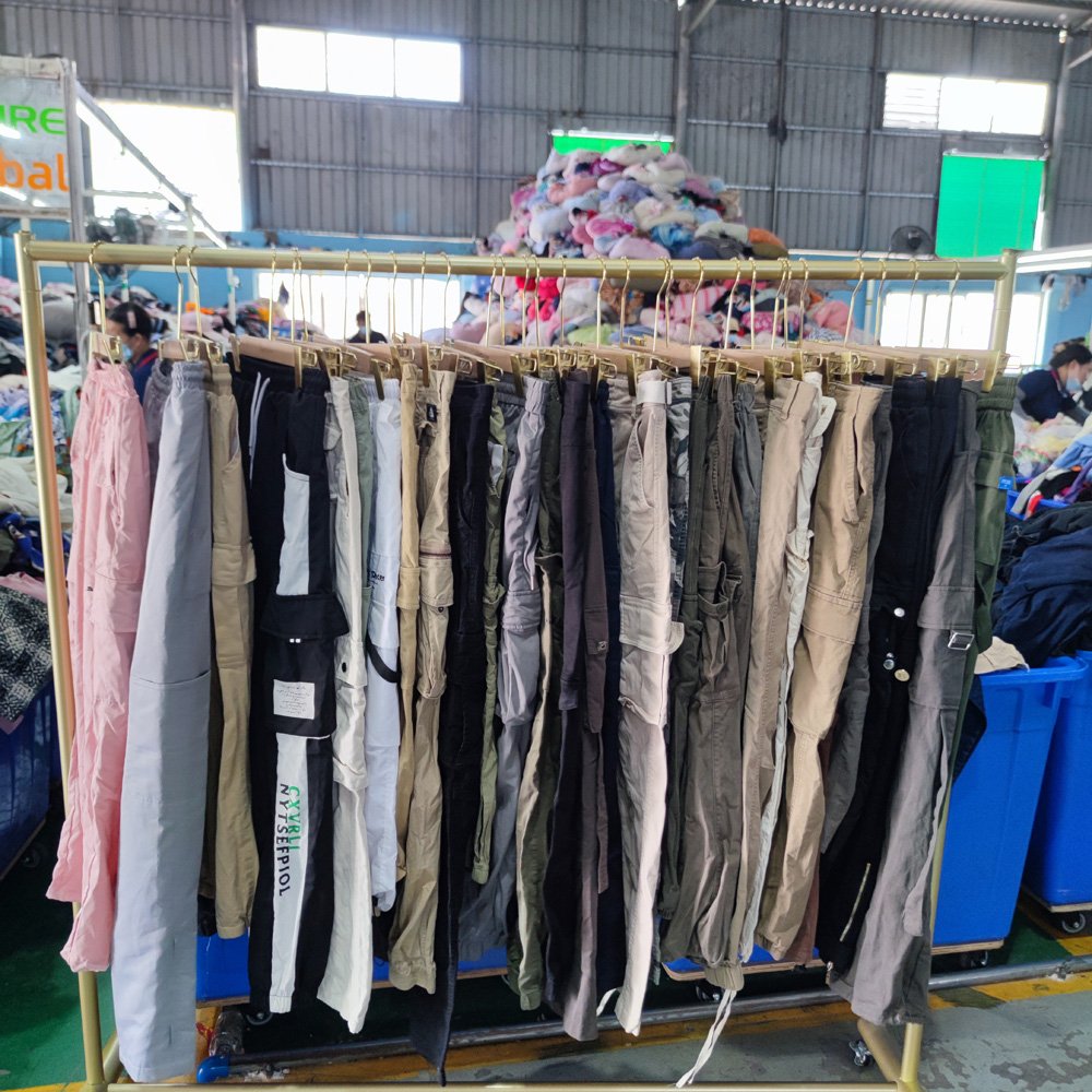 Ukay Bales Direct Factory Supplier For Philippines 45Kg Second Hand Clothes Adult Cargo Long Pants Used Clothing Bale