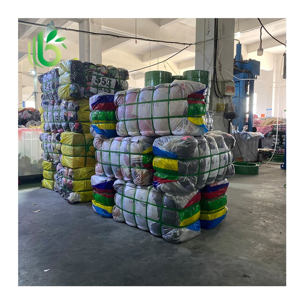 Brilliant Good Condition Mixed Bales Of Vintage Clothing, Sportsbra Mix Brallete A Ladies Sports Bra