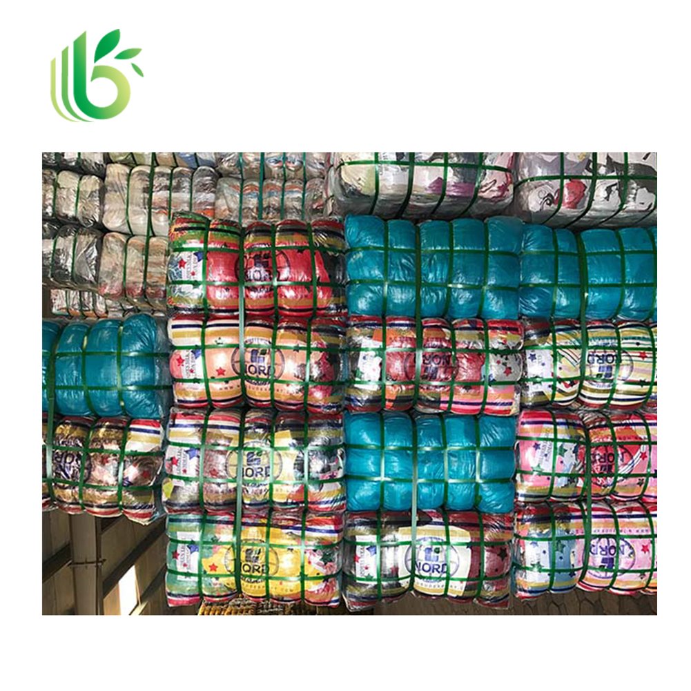 The Weight Of The Mixed Package Is From 45 Kg To 100 Kg, A Grade Vintage Used Clothes