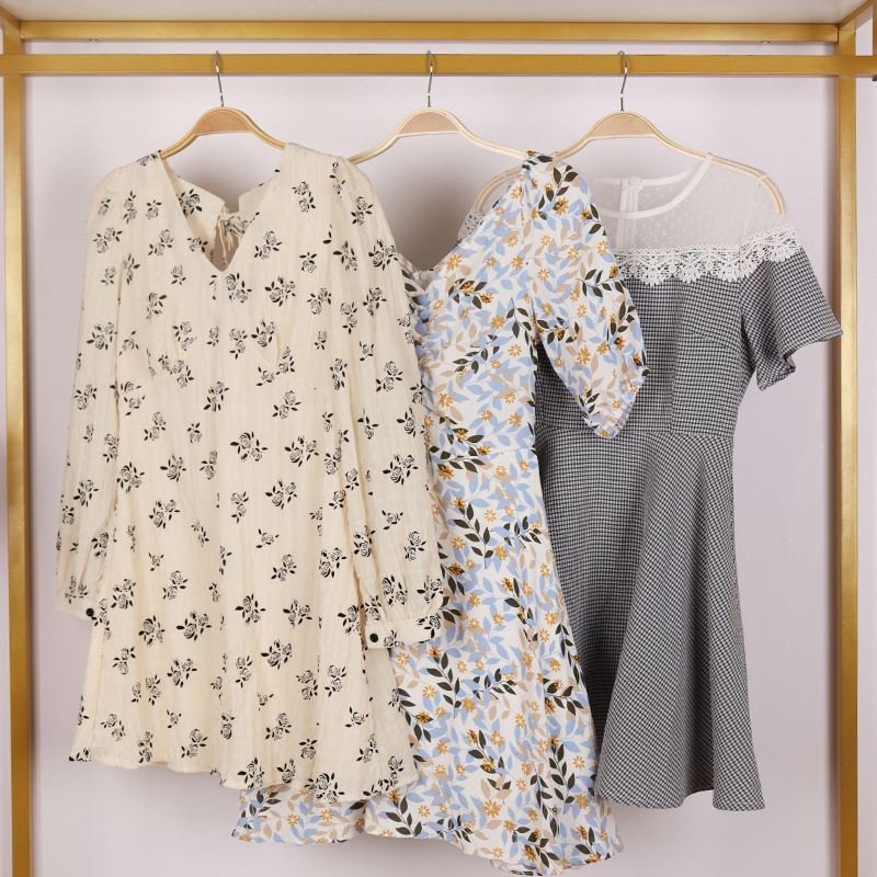 casual second-hand clothing wholesale for girls' spring and summer silk sleeveless used dresses stock