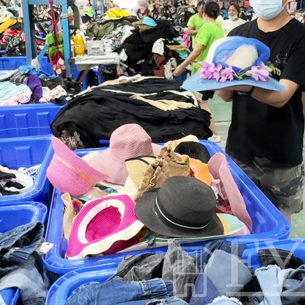 FengYang High-quality used clothing, bags, and sports shoes for adults and children available directly from the A-grade factory.