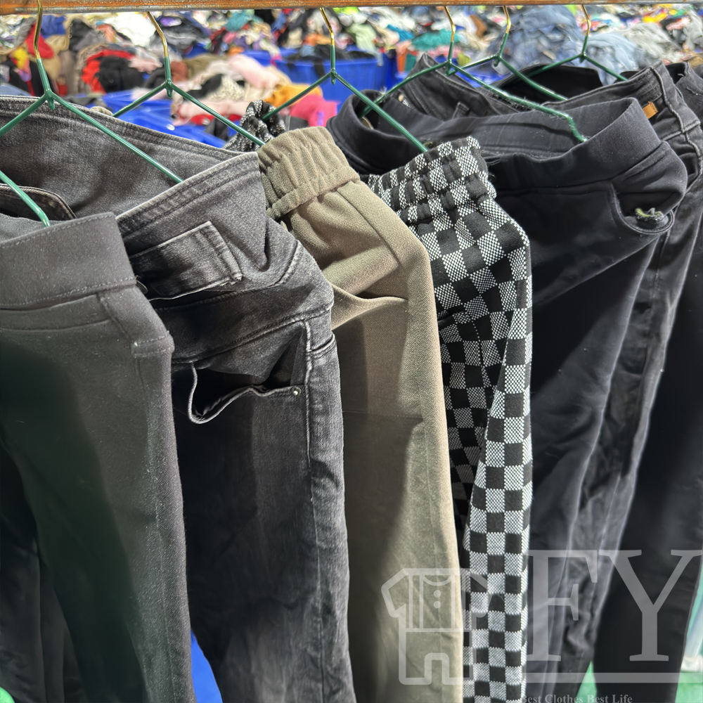 FengYang High-quality used clothing, bags, and sports shoes for adults and children available directly from the A-grade factory.