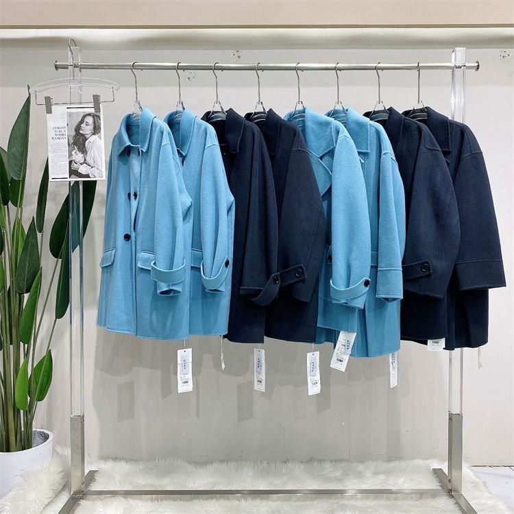 High Quality Thermal Cashmere Coats Discount Used Women's Outerwear In Stock End Stock Bulk Sale