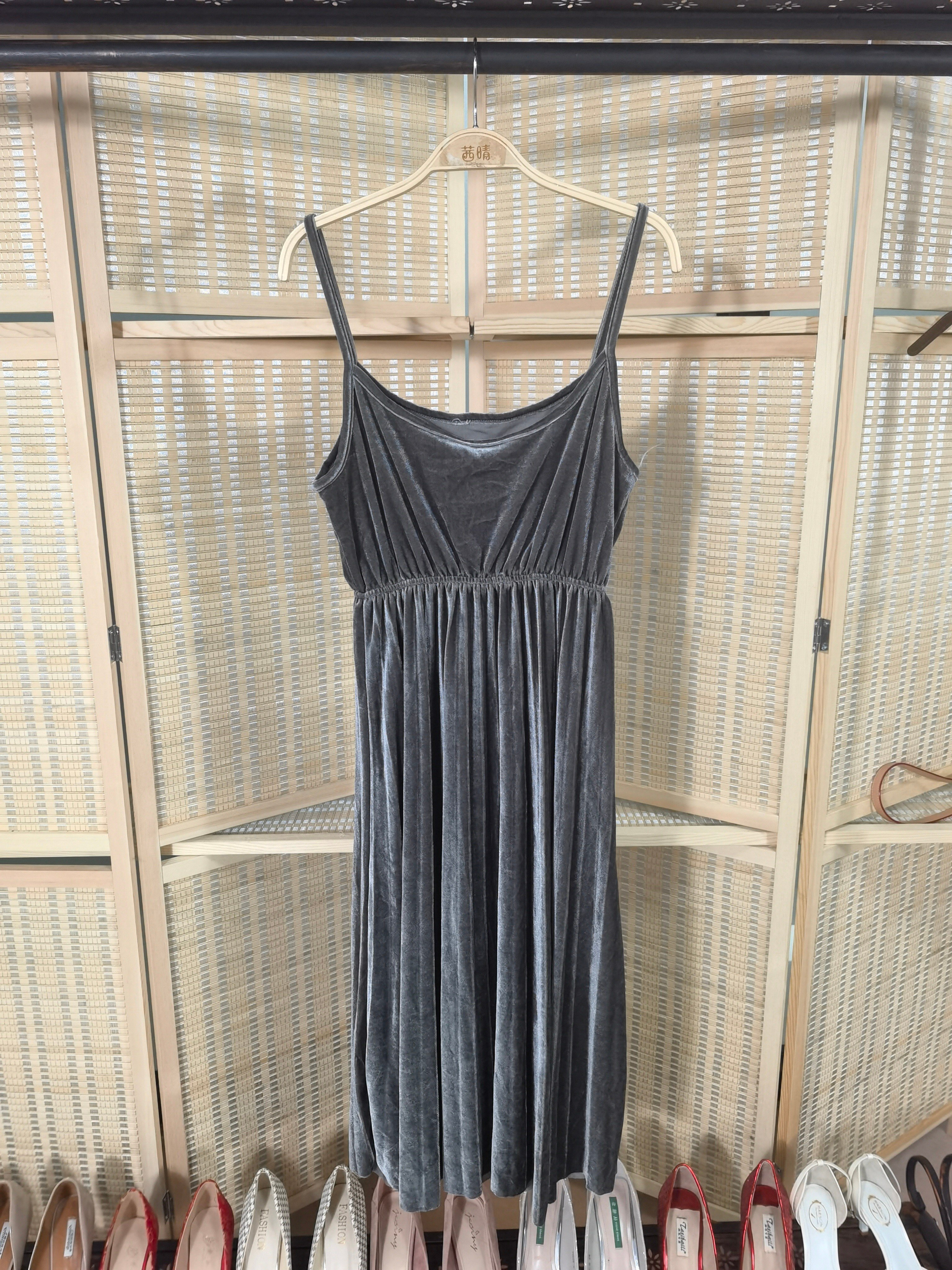 Wholesale High Quality Elegant Winter For Women Second Hand Gold Velvet skirt Used Clothes