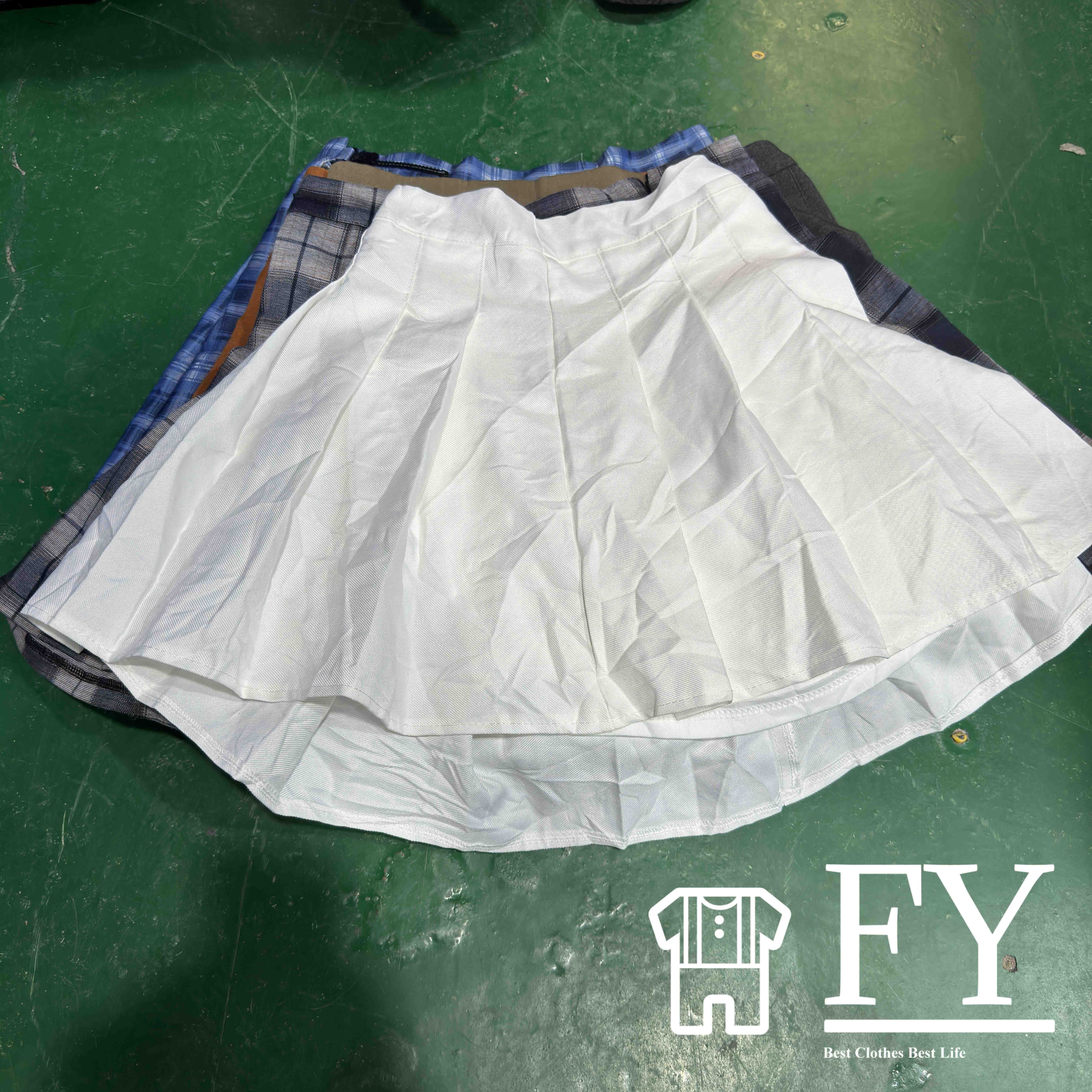 FengYang Wholesahand pleated Skirt Bale Korea Used Clothing Second Hand Clothing Bales 45Kg