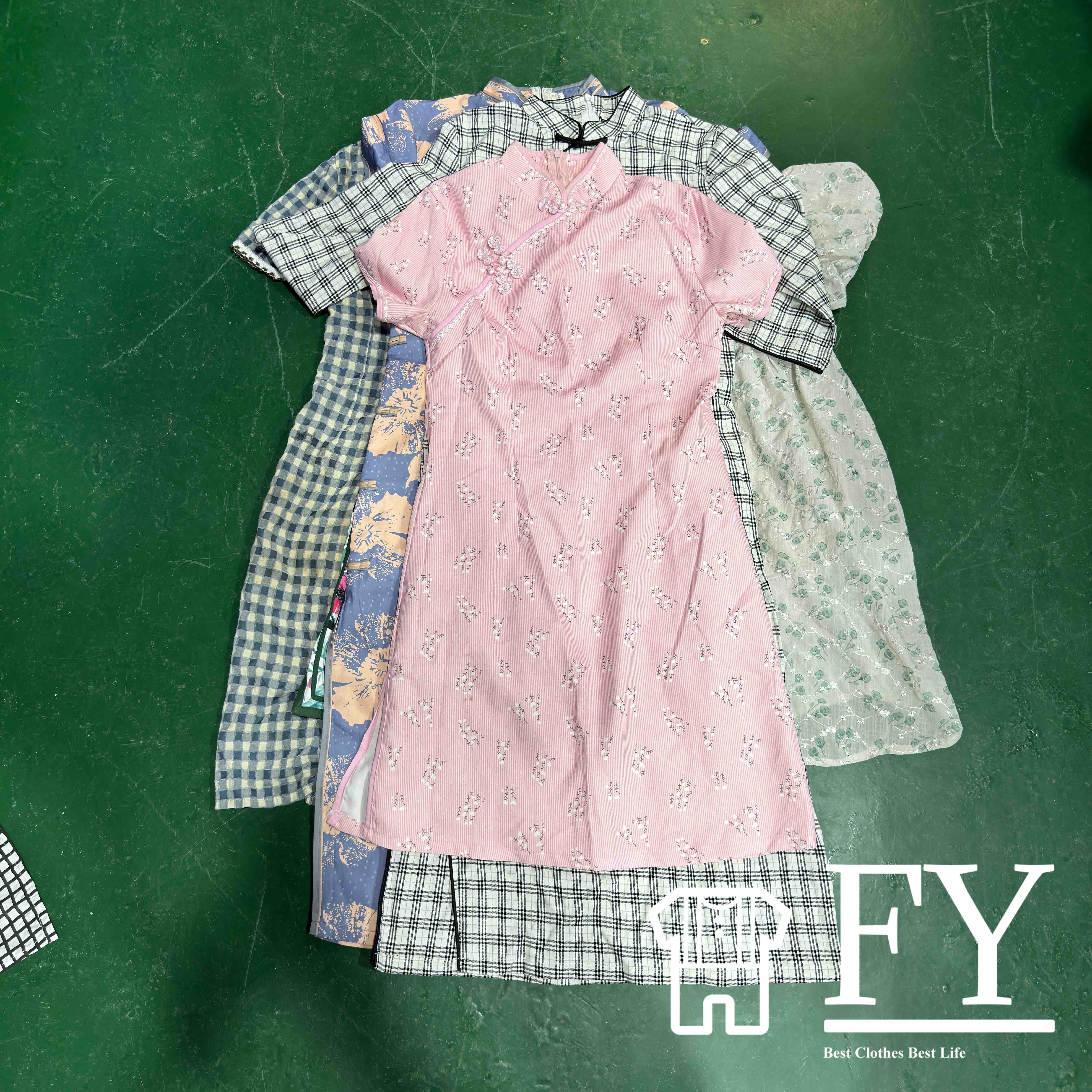 FengYang Used Bags Bales Second Hand Branded Bags Luxury Wholesale Used Bags Ladies cheongsam dress