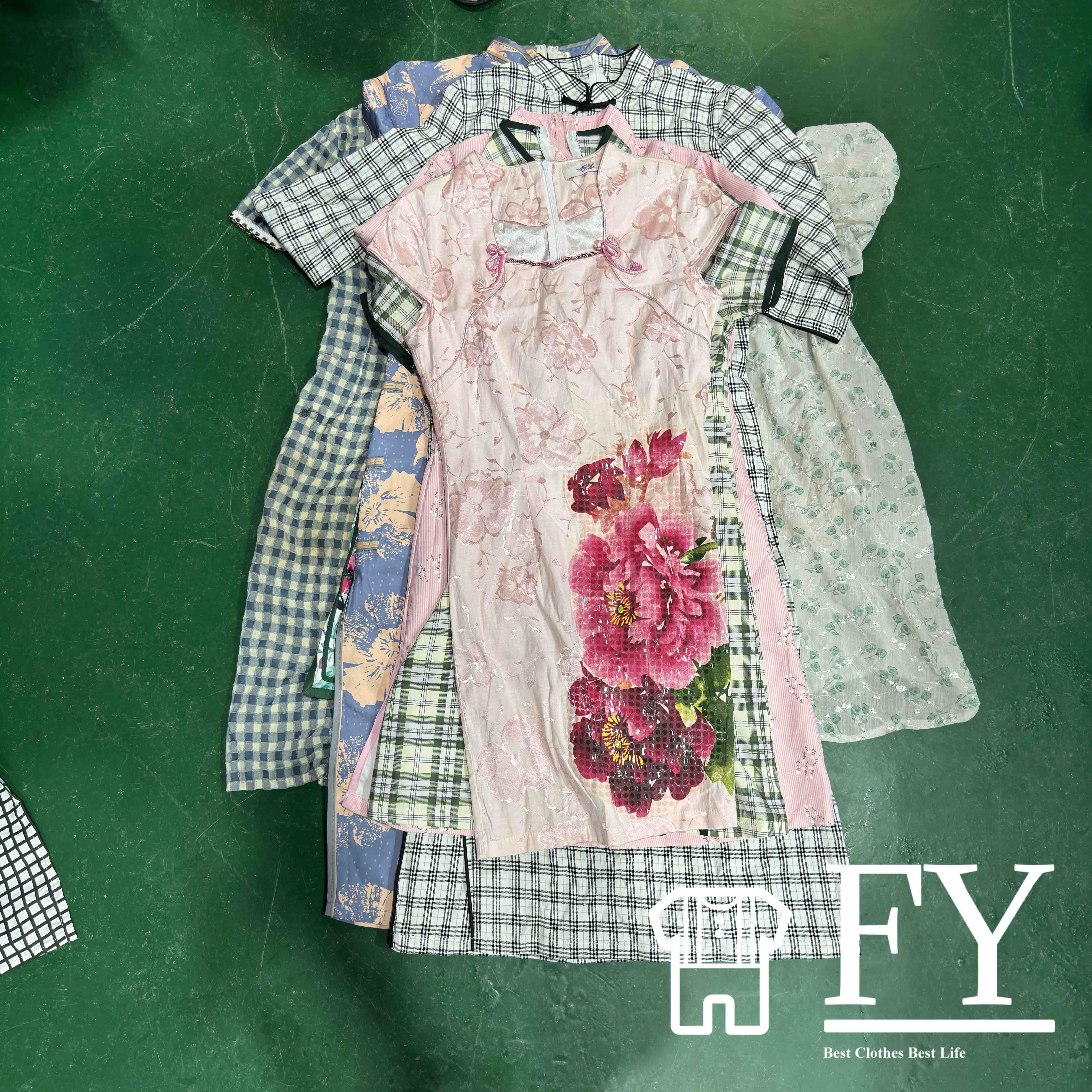 FengYang Used Bags Bales Second Hand Branded Bags Luxury Wholesale Used Bags Ladies cheongsam dress