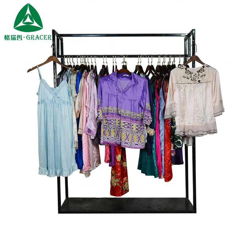 2020 Used clothes uk second hand used silk dress pajamas night clothes
