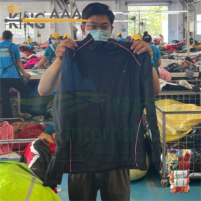 Premium Clothing Stock Packable Puffer Second Hand Jacket Branded Used Clothes Men's Jersey T-shirts Breathable Training Wear