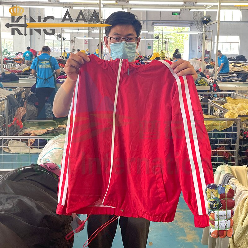 Premium Clothing Stock Packable Puffer Second Hand Jacket Branded Used Clothes Men's Jersey T-shirts Breathable Training Wear