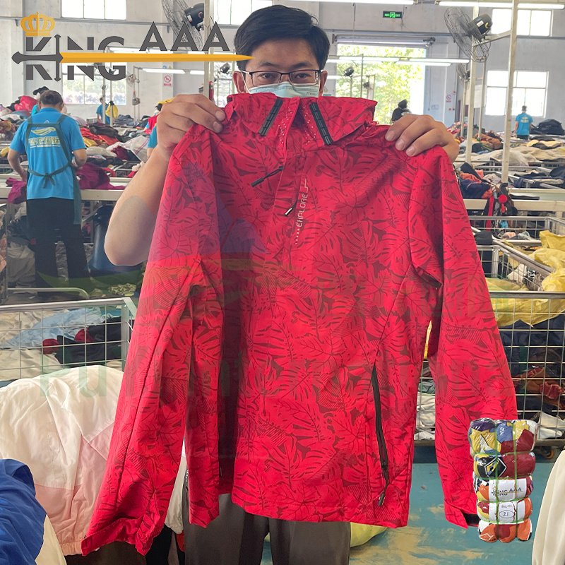 Premium Clothing Stock Packable Puffer Second Hand Jacket Branded Used Clothes Men's Jersey T-shirts Breathable Training Wear