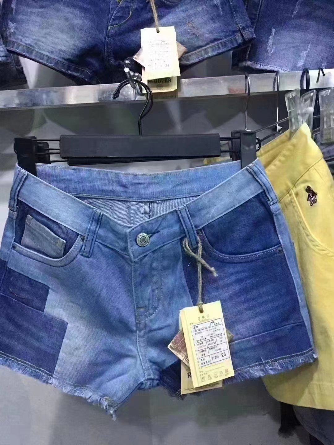 Men UK Bales Mixed Secondhand Stylish Branded Colorful T-Shirt Europe Supplier Japan Bale Of Used Clothes