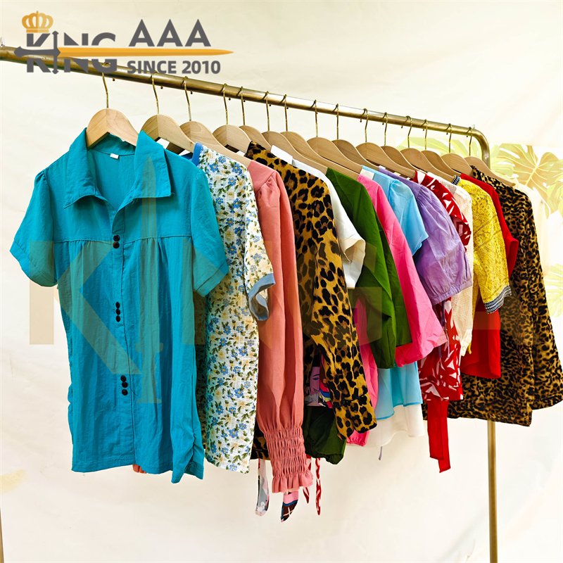 Wholesale Second Hand Clothes Ladies Blouse Crop Top Women Mixed Clothes Used Clothing Ukay Ukay Bales in Bulk Supplier