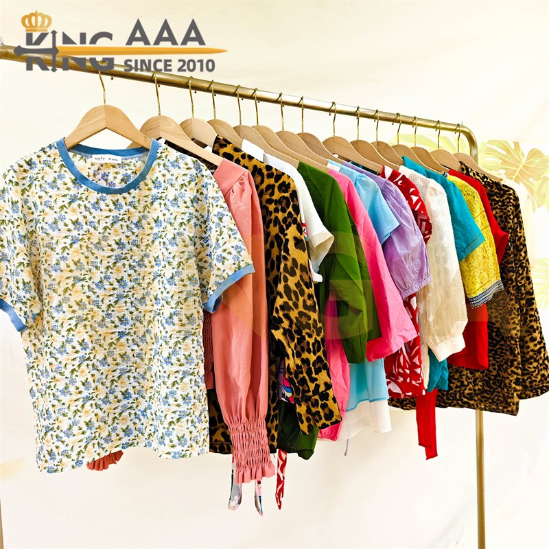 Wholesale Second Hand Clothes Ladies Blouse Crop Top Women Mixed Clothes Used Clothing Ukay Ukay Bales in Bulk Supplier