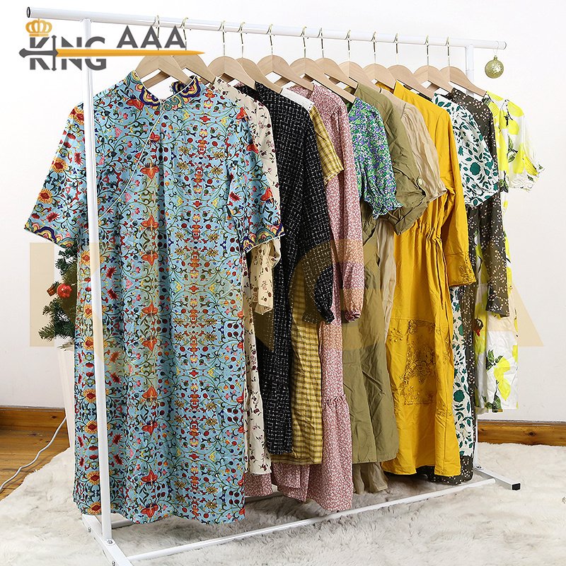 Wholesale Casual Silk Dress Summer Beach Wear Holiday Used Clothes Dresses Summer Second Hand Clothing Women Dress