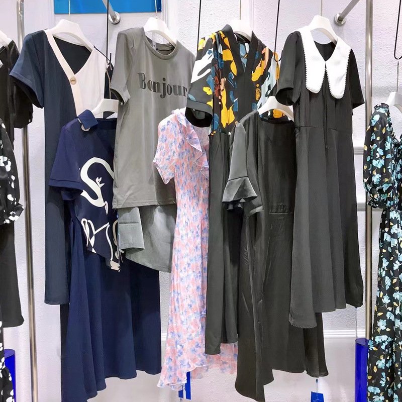 Apparel stock factory selling branded t shirt mens clothing used clothes