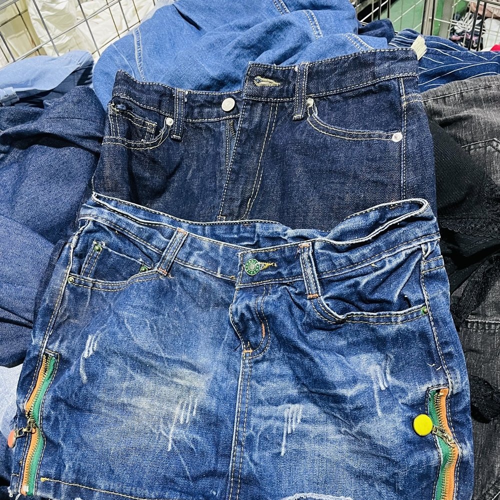 Factory Wholesale Used Slim Straight Jeans in Various Colors Men's and Women's Fashion Used Clothes