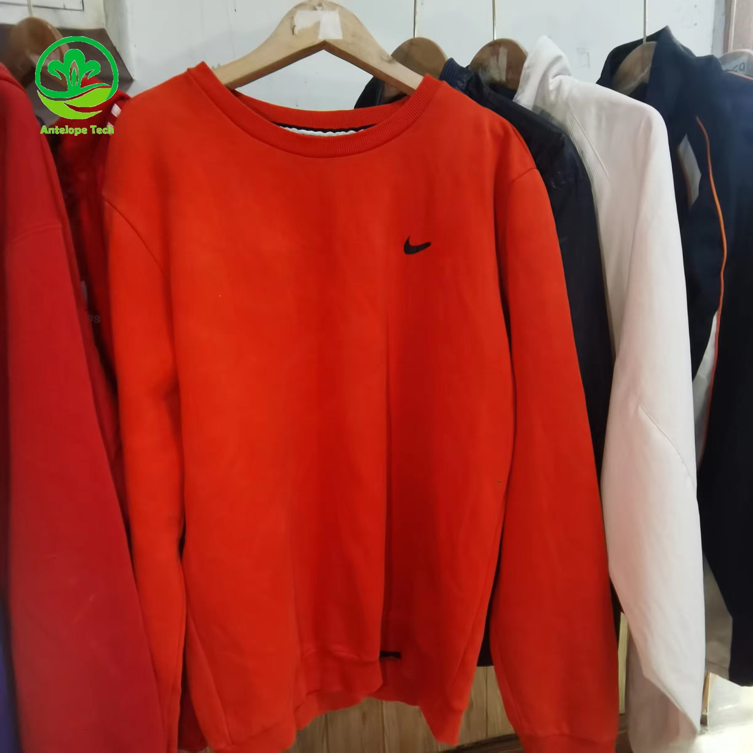 Wholesale men hoodies sweatshirts 2023 used clothes branded hoodie sweater bales second hand clothes