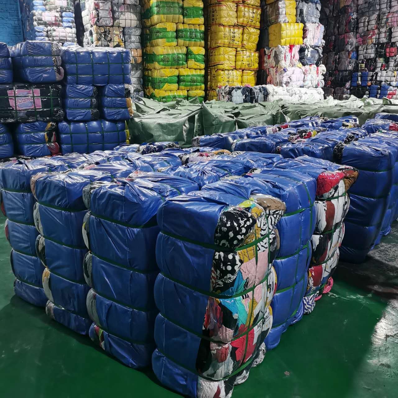 Wholesale men hoodies sweatshirts 2023 used clothes branded hoodie sweater bales second hand clothes