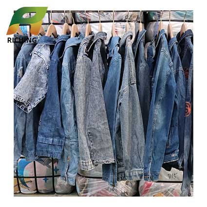 Sorting A Grade Crop Tops In Bales Uk Used Clothes Jeans Trousers For Men