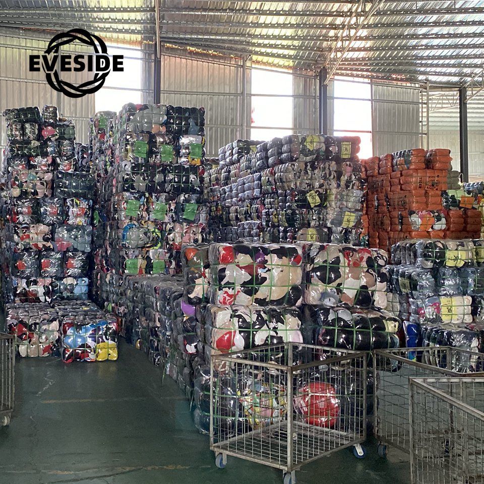 Factory wholesale A Grade Used Clothes Bale Second Hand Clothes Women And Men And Children Winter Used Clothes