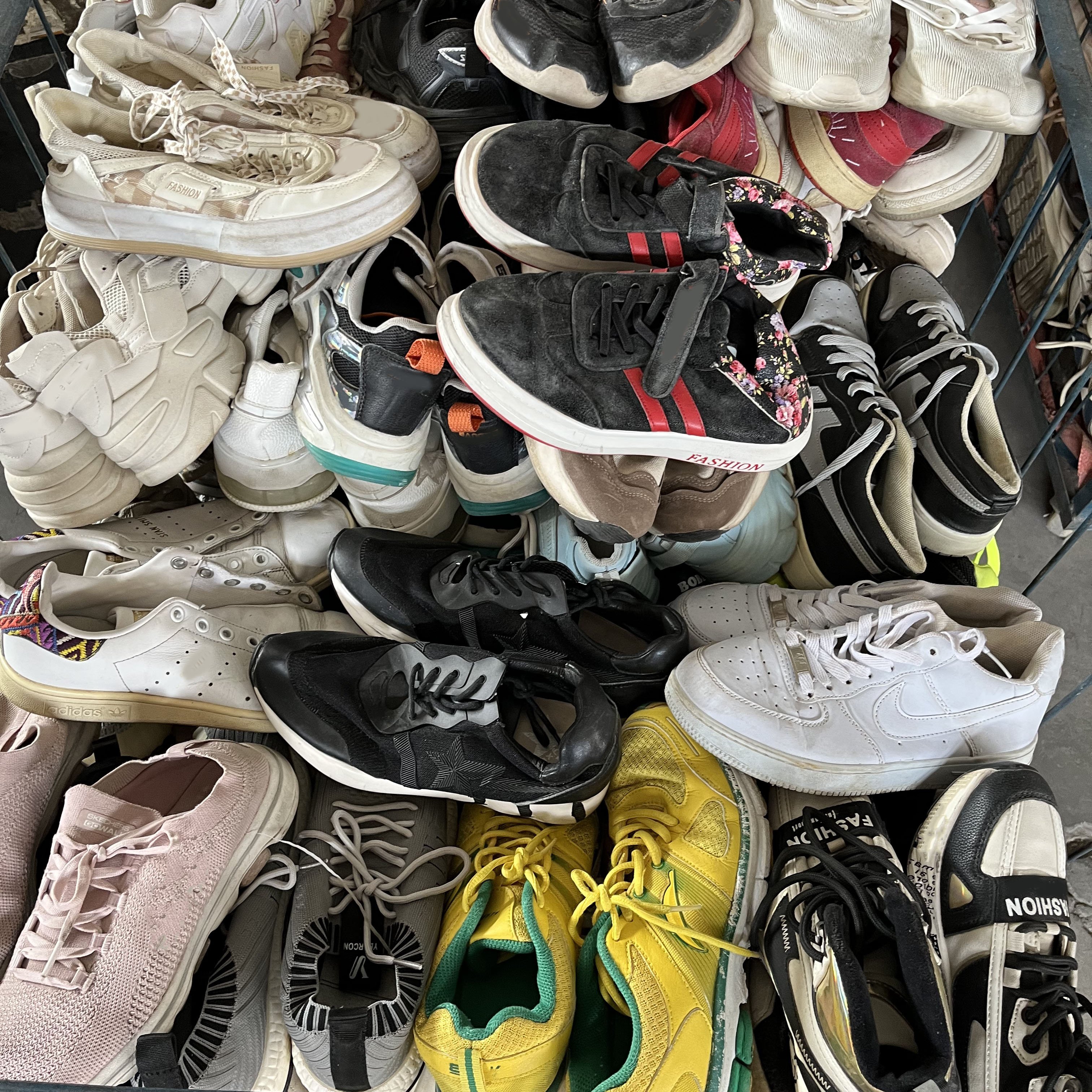 Cheap Used Shoes China Wholesale Top Grade Quality Mixed Sizes Second Hand Sport Sneakers Shoes For Men And Women For Africa