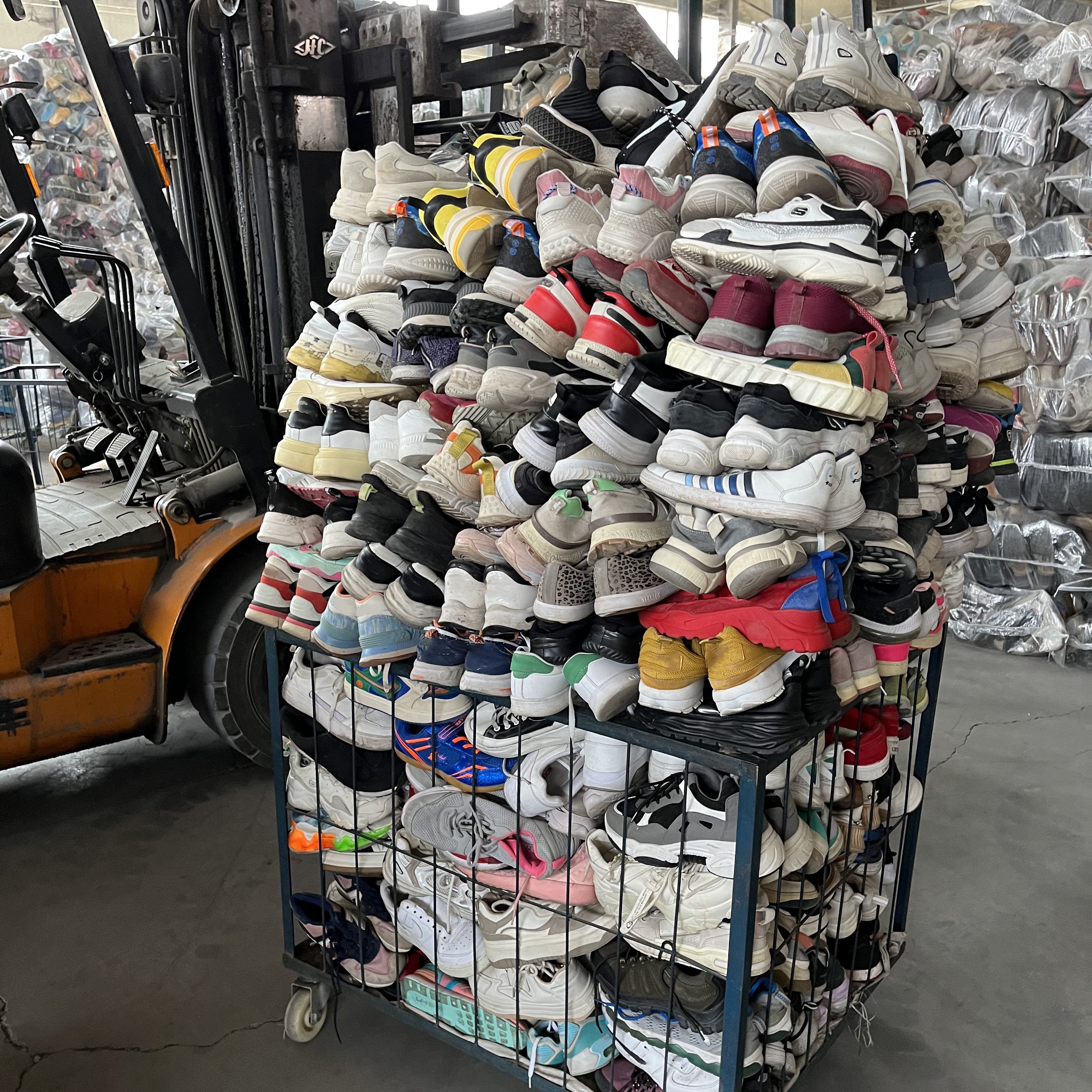 Cheap Used Shoes China Wholesale Top Grade Quality Mixed Sizes Second Hand Sport Sneakers Shoes For Men And Women For Africa