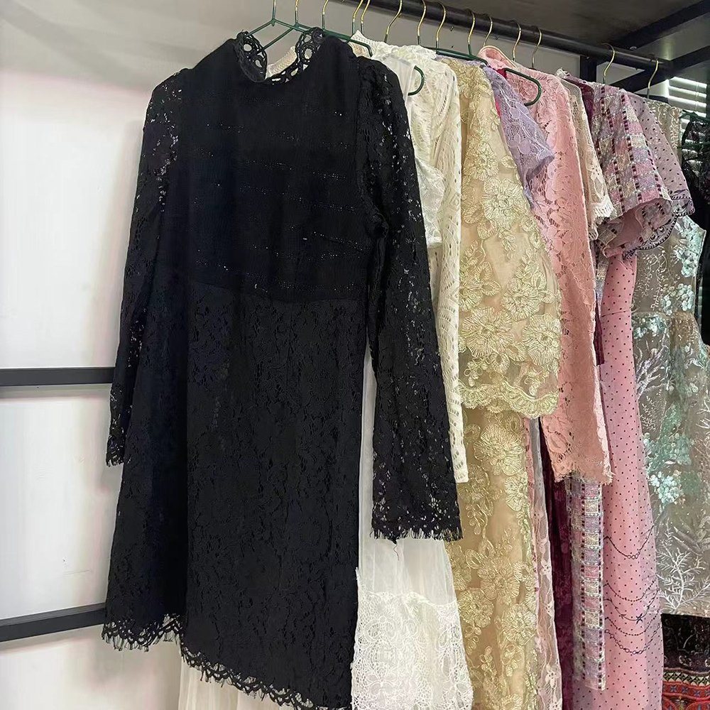 Wholesale stock high quality spring summer lace used dress women's cut label used dress stock wholesale