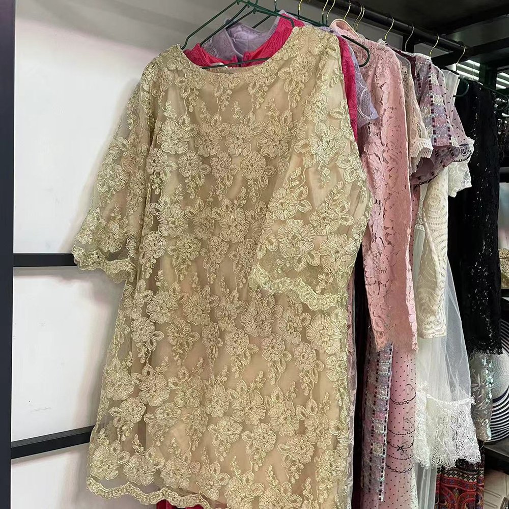 Wholesale stock high quality spring summer lace used dress women's cut label used dress stock wholesale