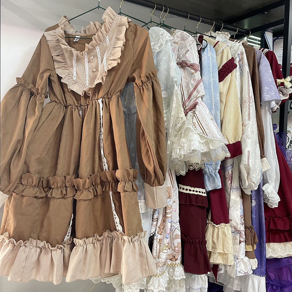 Wholesale of second-hand maid attire second-hand Lolita attire used Japanese style bags used clothing