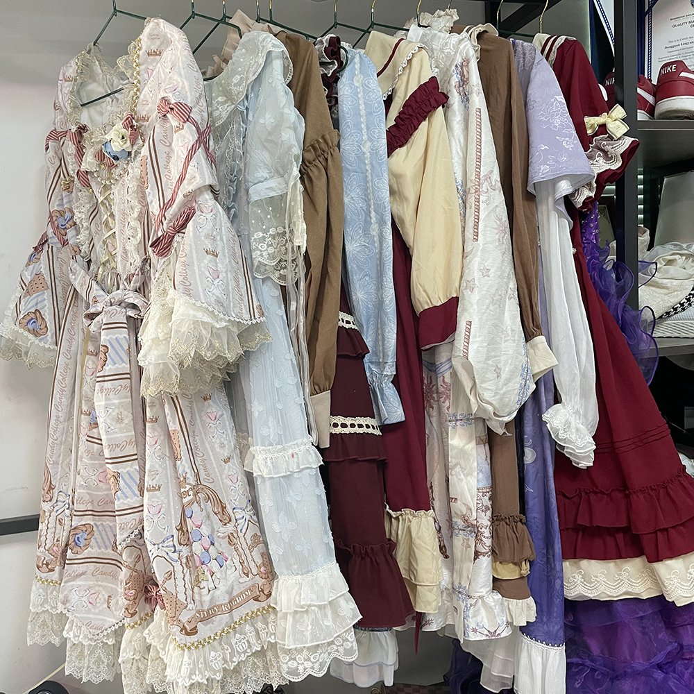 Wholesale of second-hand maid attire second-hand Lolita attire used Japanese style bags used clothing