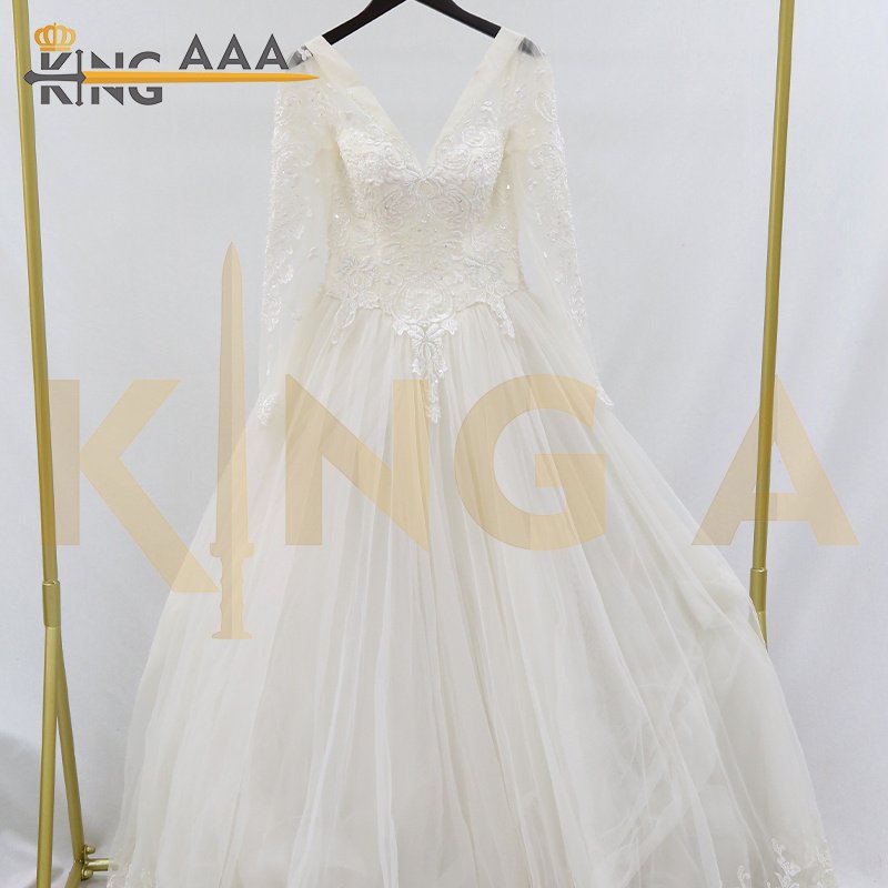 Deluxe dress used clothes 100kg per bale second hand ladies Wedding Dress