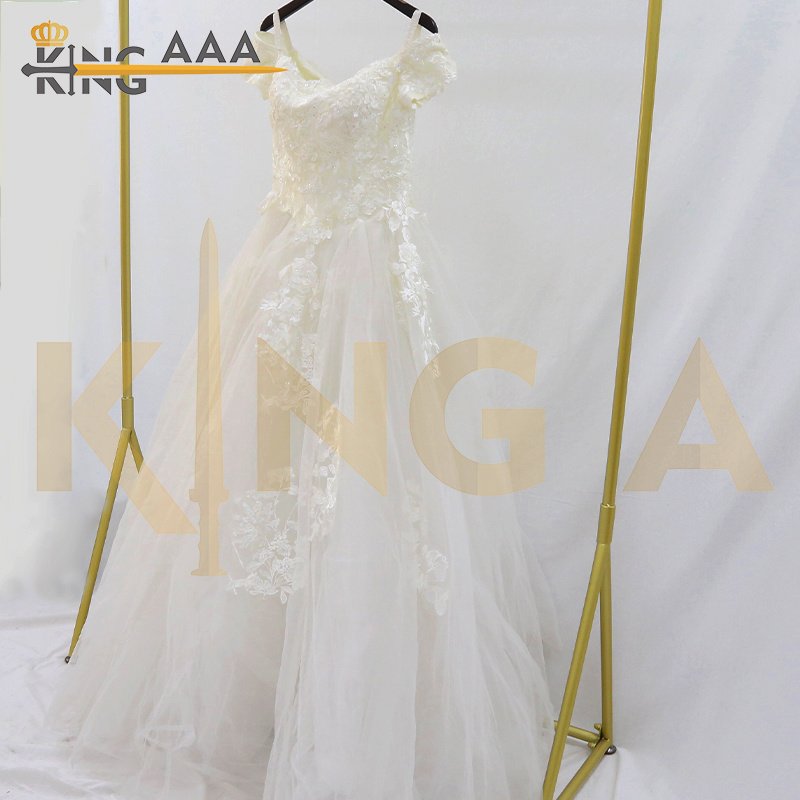 Deluxe dress used clothes 100kg per bale second hand ladies Wedding Dress