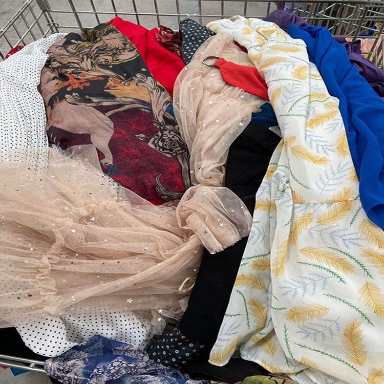 Wholesale A grade 45kg 65kg bales second hand ladies silk dresses used dress