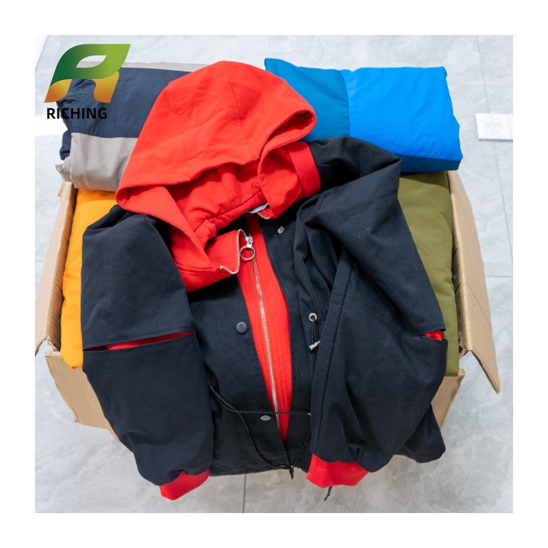 Wholesale stock cheap germany bale EU grade winter hoodie jacket cremi used clothes italy for Second hand shop