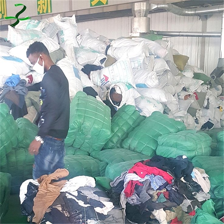 Hot sell bulk wholesale second hand clothes in bales winter unsorted ladies used clothes