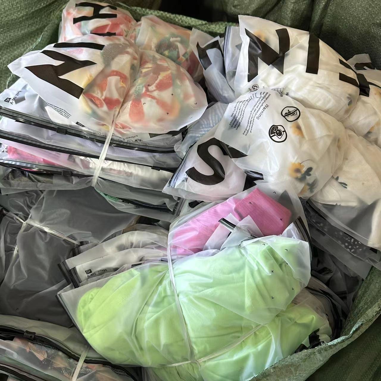 High Quality Second Hand brand Clothes Bundle Used Clothing Fashion Dress Mixed Cloth Bale Used Women's Clothes Wholesale