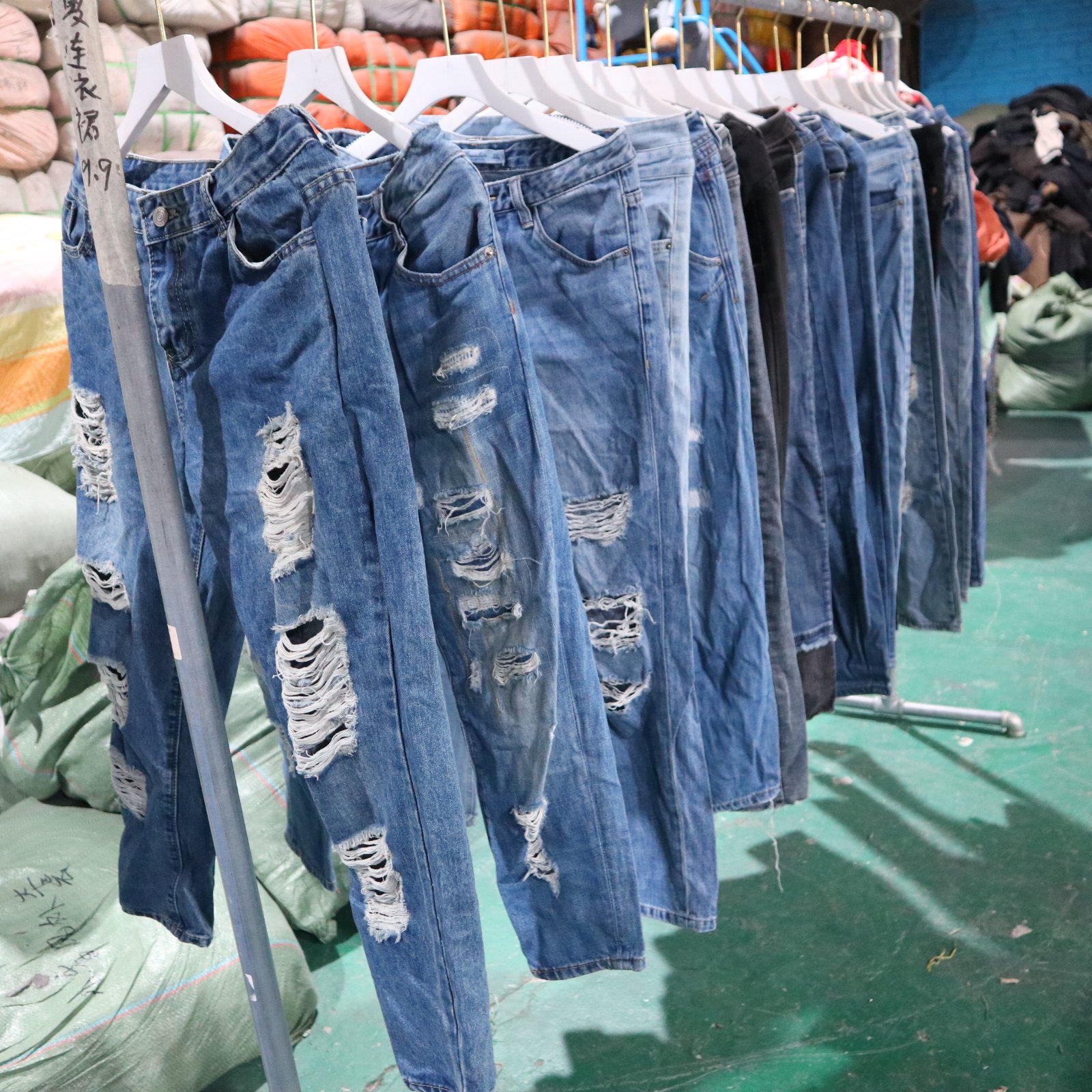 Used clothes bales china used jeans pants ripped used bags bales second hand denim ripped jeans pants
