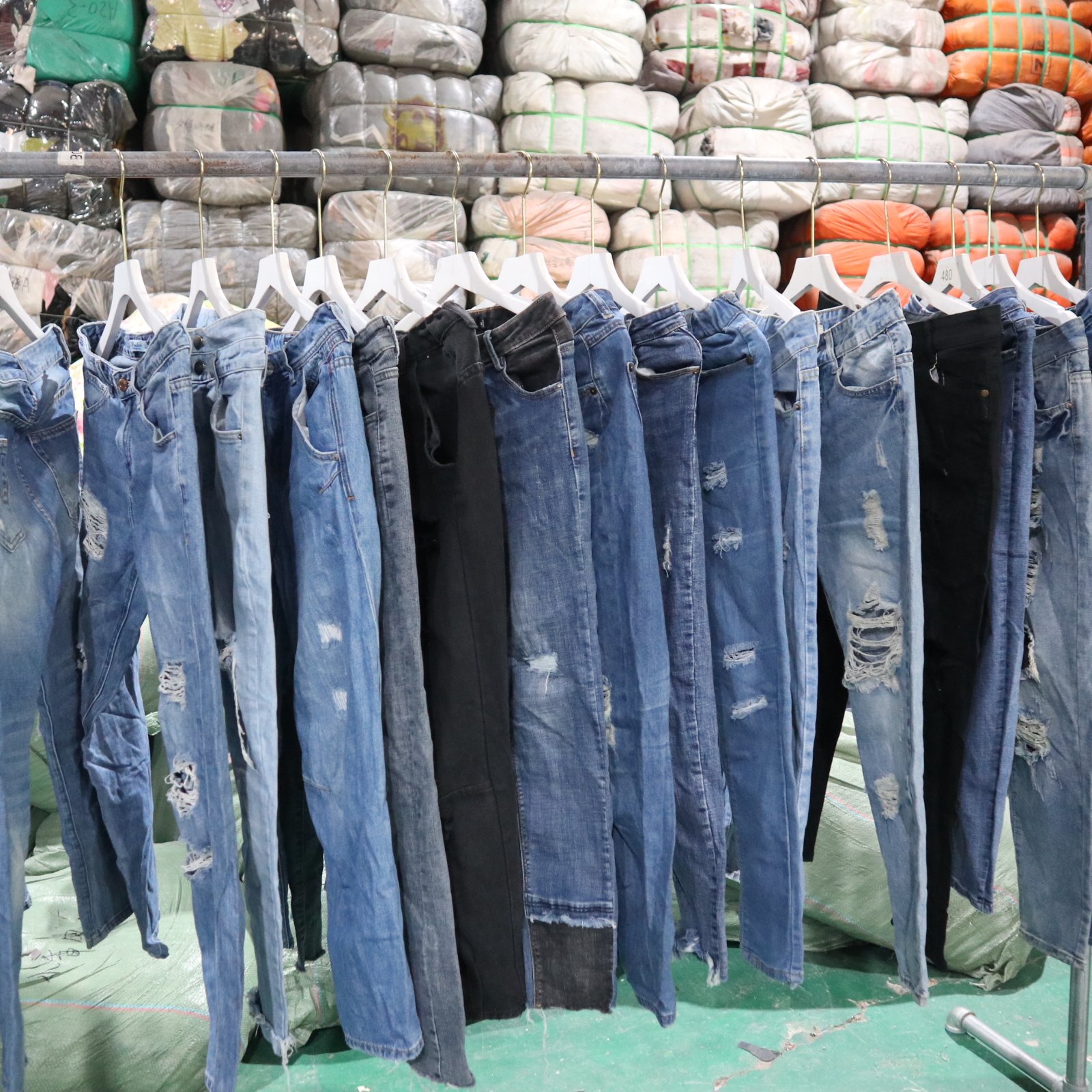 Used clothes bales china used jeans pants ripped used bags bales second hand denim ripped jeans pants