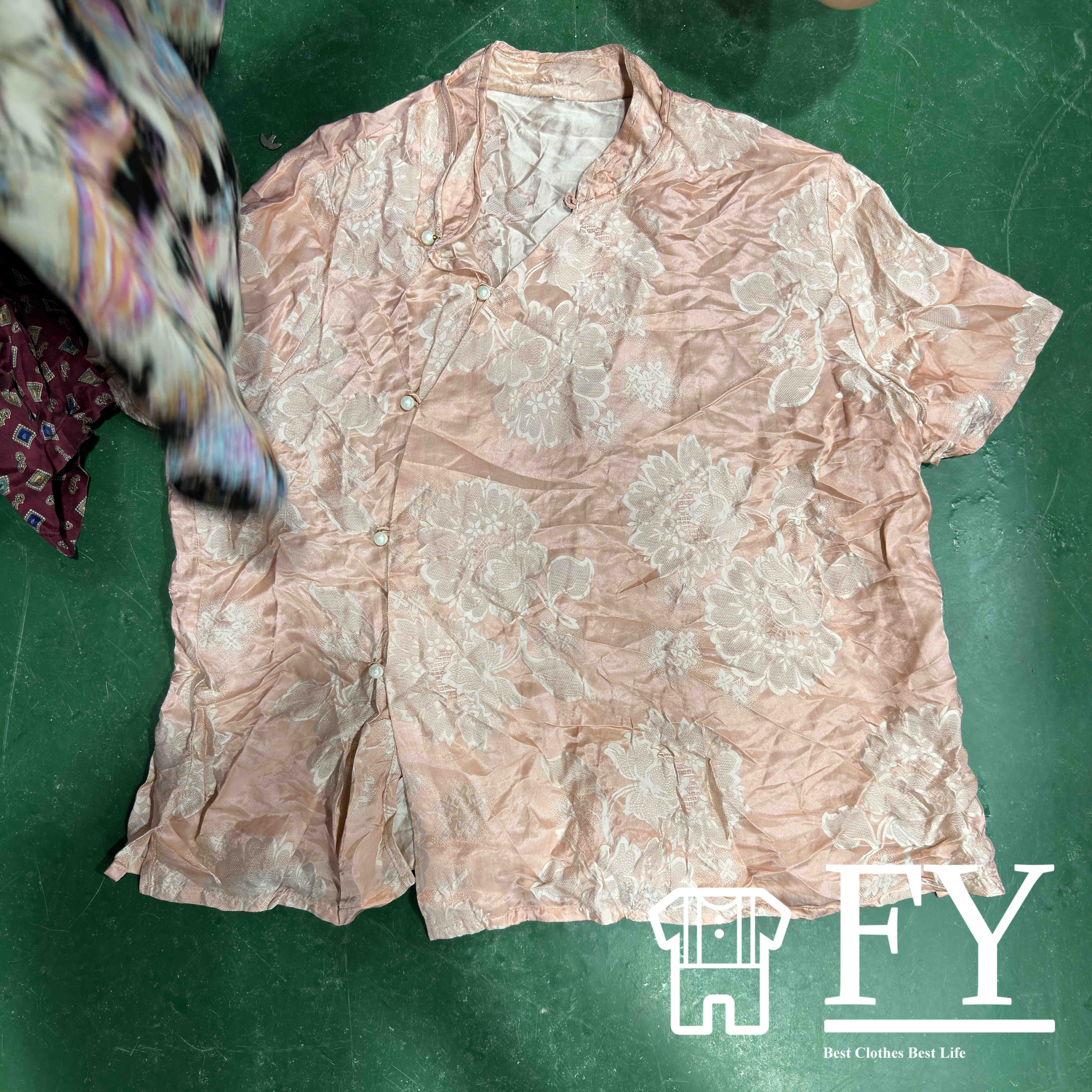 FengYang Used Clothes Silk Blouse Bales for Women Girl Adult Men Sort A Ukay Factory Outlet